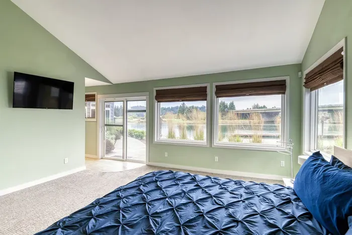 Main Bedroom - Slider to Outside