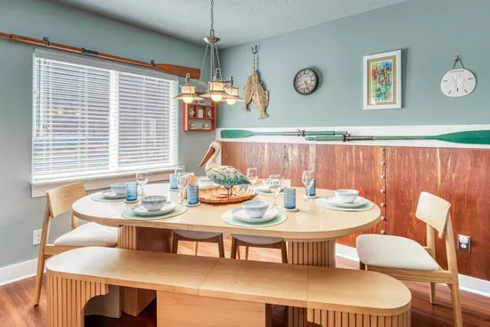 Main floor Dining