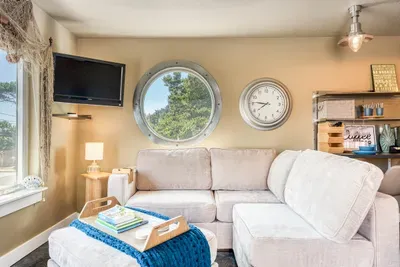 TV and Portal Window