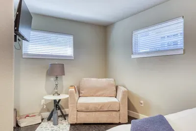 Lounge Chair - Guest Room