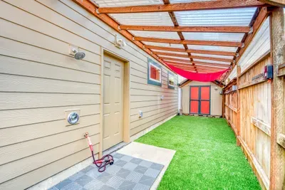 Outdoor Shower and Yard - Artificial Turf