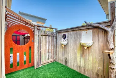Entrance to Back Yard Area