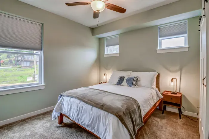 2nd Level Bedroom - Queen Bed