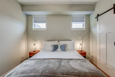 2nd Level Bedroom - Queen Size