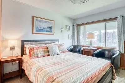 T08 - Schooner @ Trollers Lodge