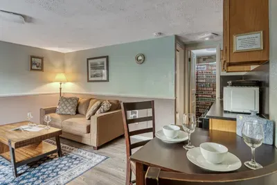 S7 - Longboard - Surf Inn - image 29 of 63