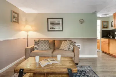 S7 - Longboard - Surf Inn - image 26 of 63