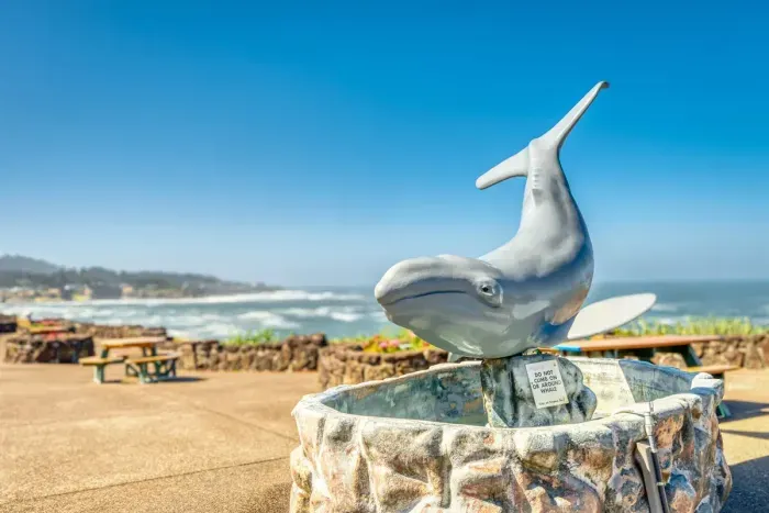 Depoe Bay Whale Statue