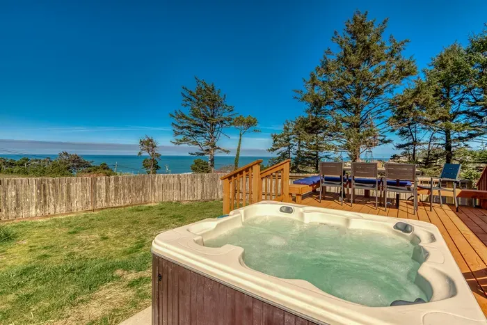 Hot Tub right off of the Deck