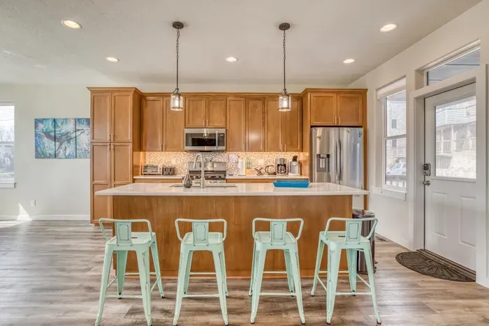 Whale Tale & Arcade-Breakfast Bar