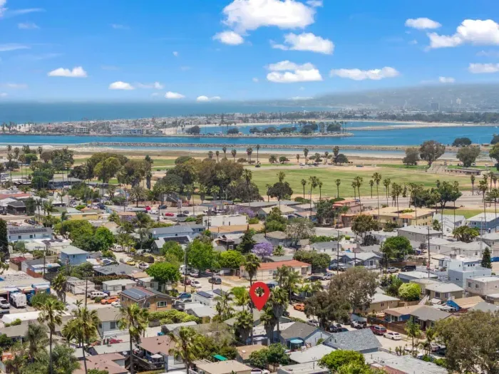 Perfectly located Ocean Beach bungalow just minutes from the sand and stunning sunsets.