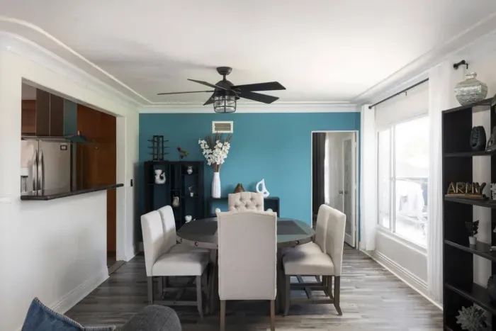 Dining area with seating for 6