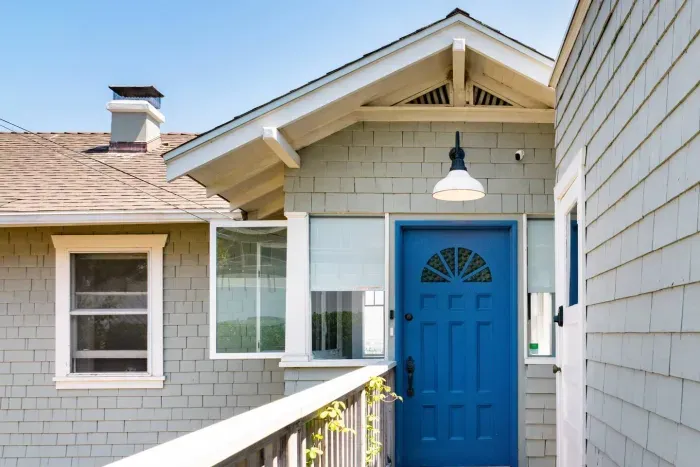 Inviting and warm ambiance for a memorable stay.