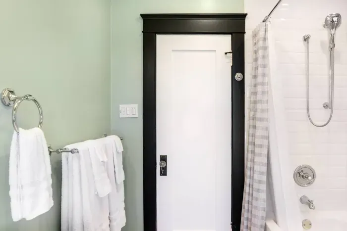 Stylish bathroom handle for easy access.