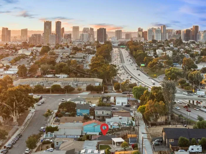 Convenient aerial view, easy access