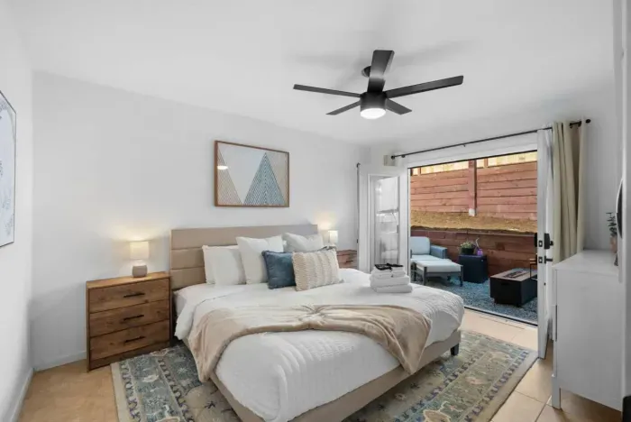 Luxurious bedroom with firepit