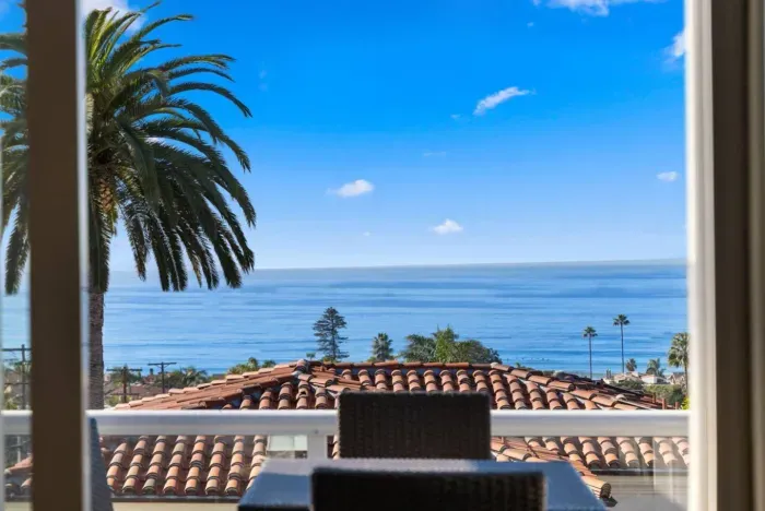 Breathtaking ocean views included