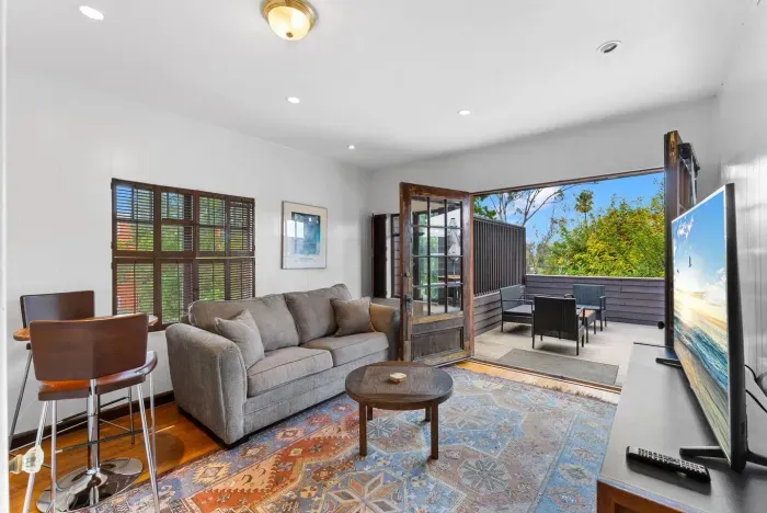 Private second-floor haven with vintage touches and modern ease.