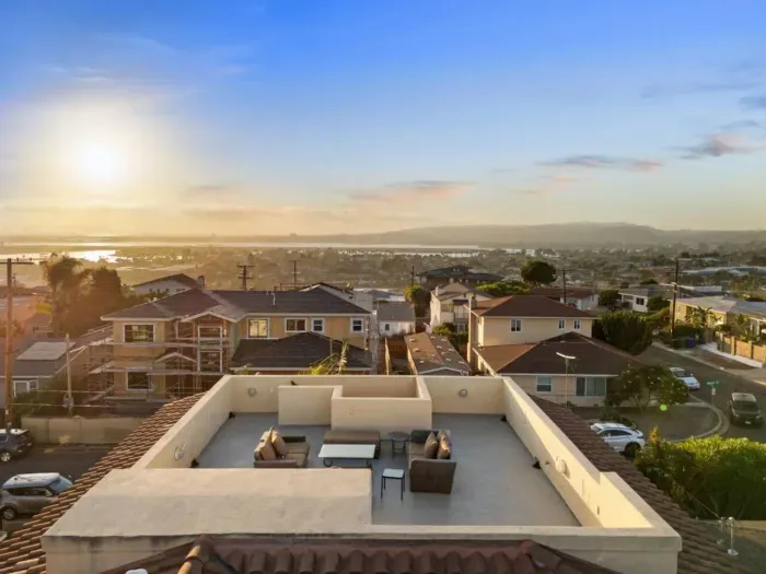 Enjoy breathtaking sunrises from the roofdeck.