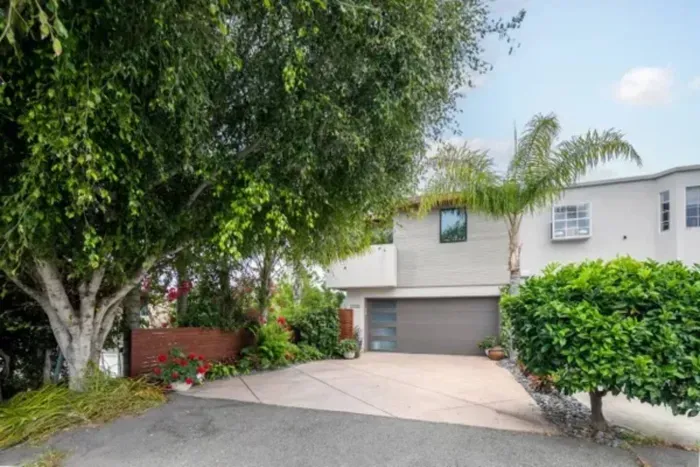 Experience convenience and peace of mind with our Airbnb equipped with a garage, providing secure parking and easy access to your accommodations.