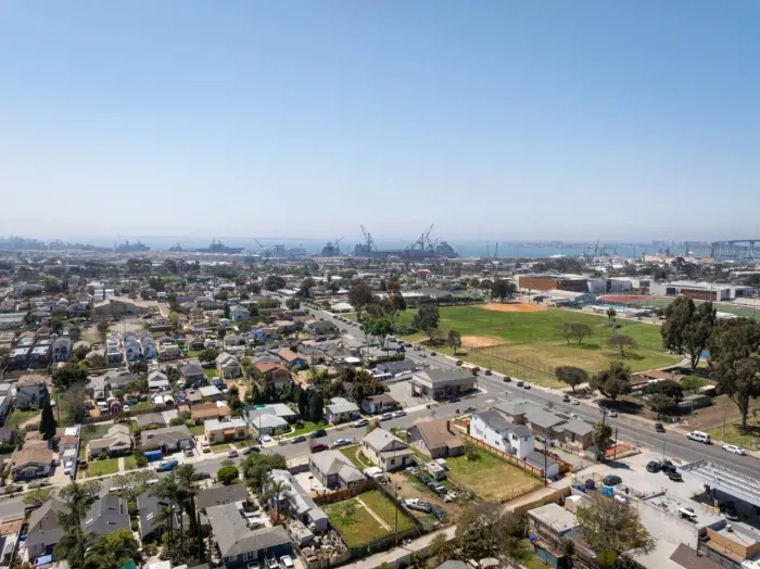 Do you see the ships? Yes, we are that close.