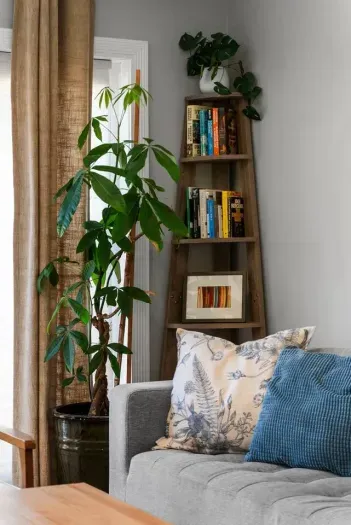 Cozy reading nook vibes ✨—unwind with a good book and the calming charm of Serena Encinitas.