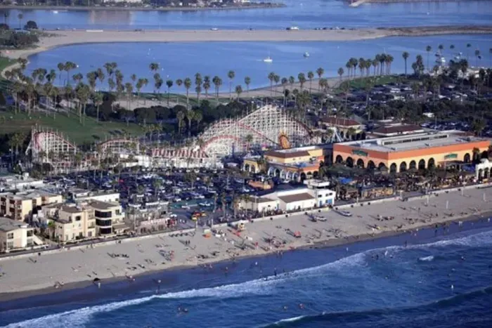 Steps from Mission Beach’s iconic Belmont Park with rides, dining, and endless fun by the ocean.