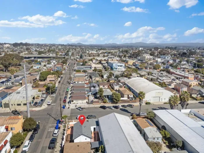 The neighborhood has an industrial feel, with vibrant local shops and restaurants nearby on Logan Ave.