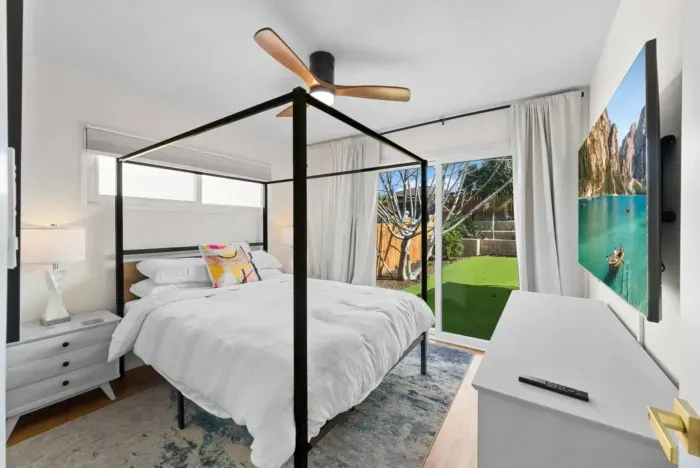 Wake up to sunshine and serenity in this dreamy retreat! ☀️️