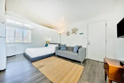 Cozy Mission Beach retreat.