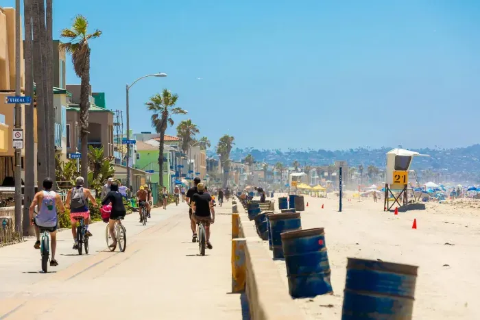 Step outside to the iconic Mission Beach boardwalk.