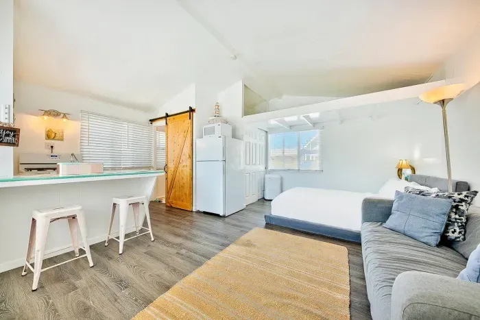 Cook and unwind in a bright kitchen made for easy coastal living.