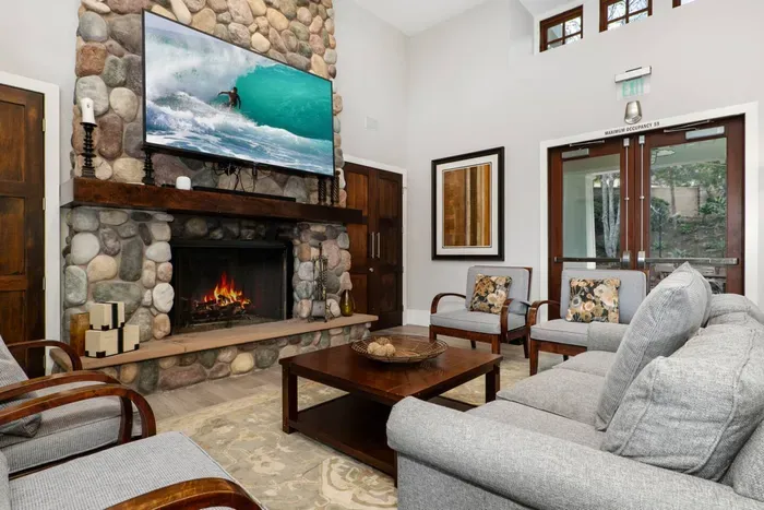 Seating area at the community Oaks Club