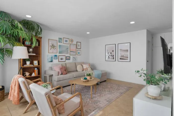 Bright and cozy living room