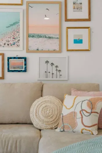 Cozy beach-themed retreat