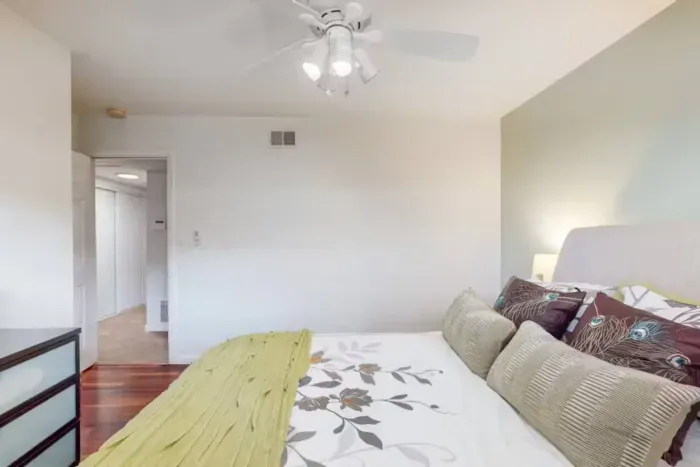 Bedroom with excellent lighting for a bright and inviting atmosphere.