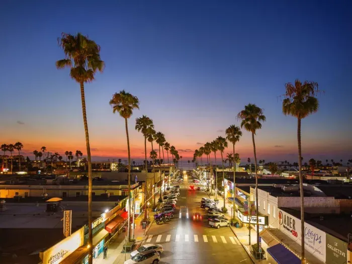 Vibrant nightlife and shops just minutes away