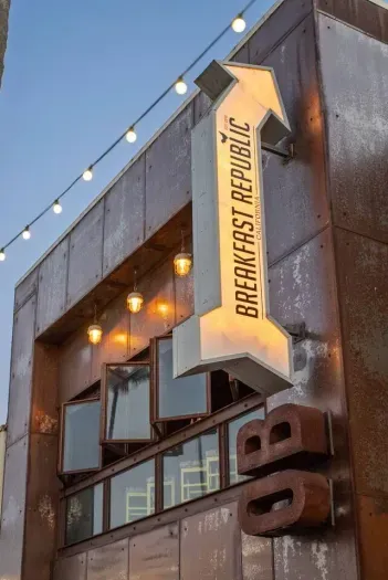 Trendy Breakfast Republic just around the corner