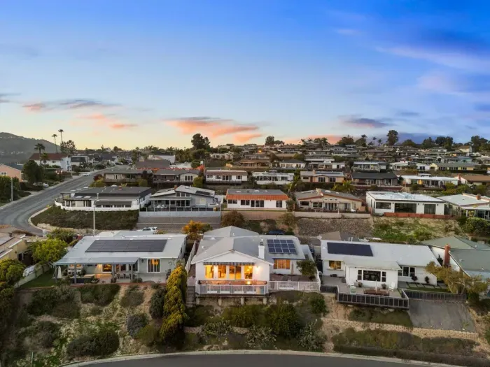 Perched above the bay—your perfect San Diego retreat!
