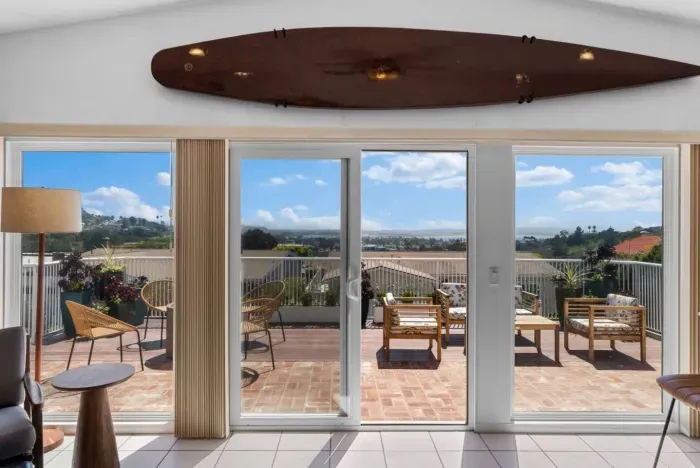 Breathtaking views and coastal vibes—your perfect escape awaits!