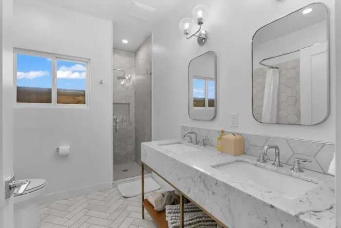 Dual vanity for convenience