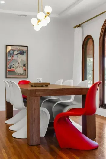 Dining room with seating for 8 guests