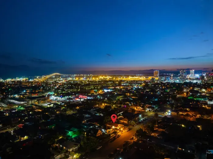 City-view stay near waterfront, minutes to downtown & nightlife