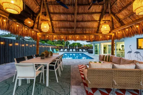 Jungle Oasis with Heated Pool, Tiki Hut & Hot Tub