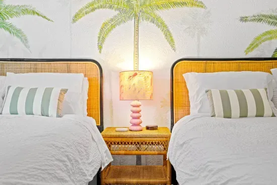Jungle Oasis with Heated Pool, Tiki Hut & Hot Tub