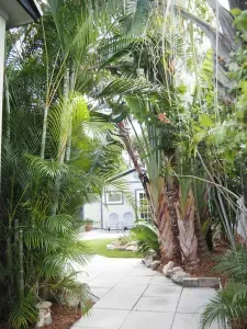 Bungalow with Putting Green, Hot Tub, & Garden - image 21 of 32
