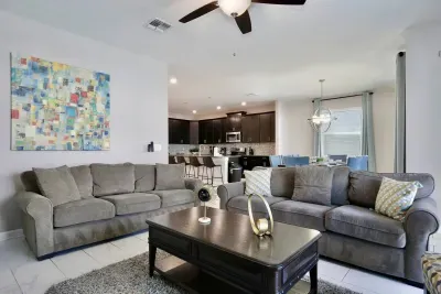 4806 Kings Castle Circle - image 3 of 62